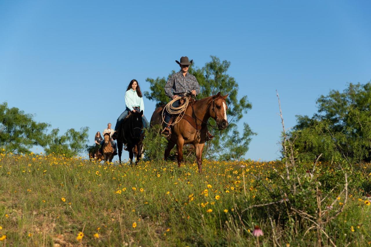 Wildcatter Ranch And Resort 4*